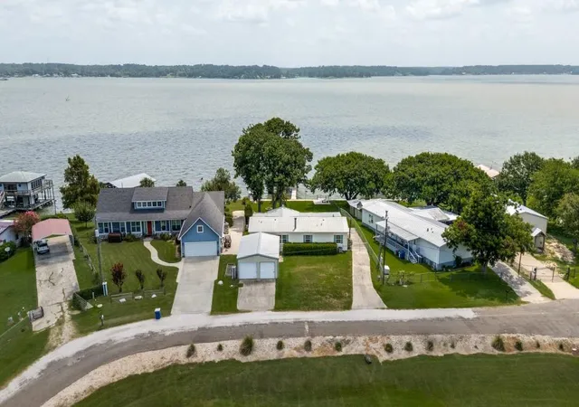 1st image of 207 Vivian Rd, Onalaska, TX 77360 | MLS# 98355650
