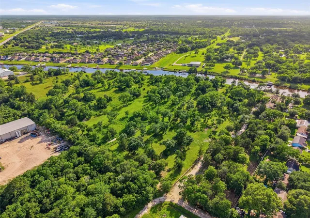 4th image of 7334 Custer St, Hitchcock, TX 77563 | MLS# 31815309