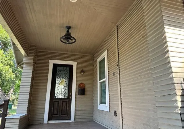 Photo 3 of Single family home for sale at 1815 W Woodlawn Ave, San Antonio, TX 78201 | MLS# 10318717 | Listing updated on 2026-09-11