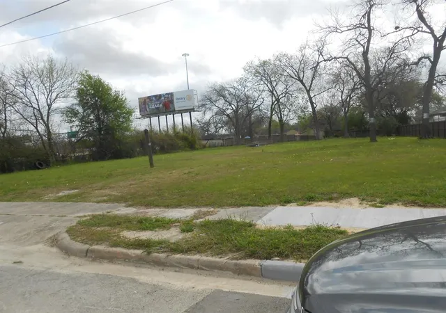 Photo 4 of Land for sale at 5210 Wayne St, Houston, TX 77026 | MLS# 34043305 | Listing updated on 2026-09-15
