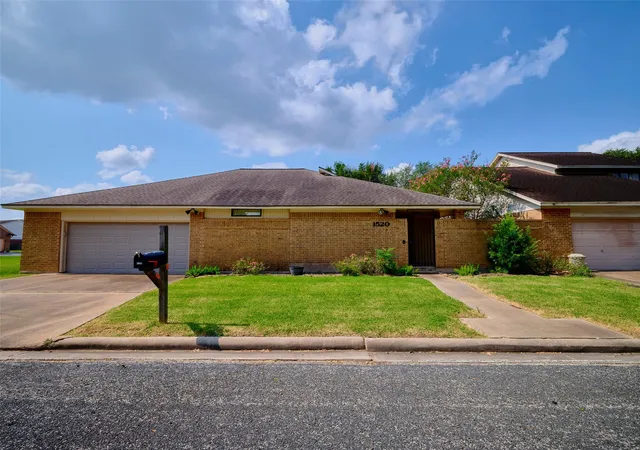 2nd image of 1520 Crestmont St, Wharton, TX 77488 | MLS# 36106296