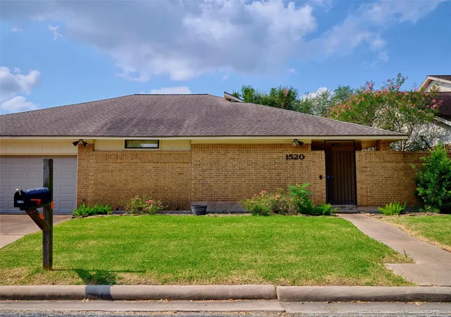 3rd image of 1520 Crestmont St, Wharton, TX 77488 | MLS# 36106296