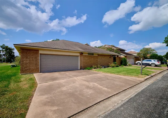 5th image of 1520 Crestmont St, Wharton, TX 77488 | MLS# 36106296