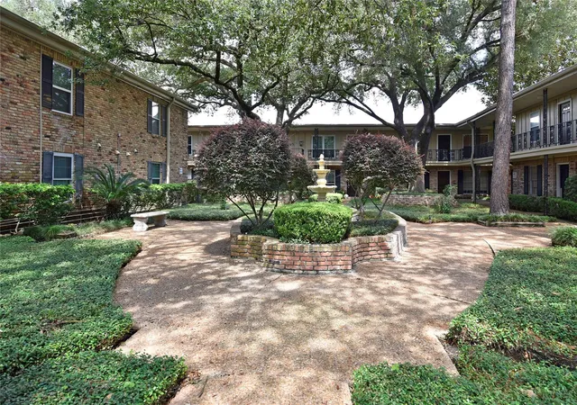 3rd image of 3224 Timmons Ln, Houston, TX 77027
