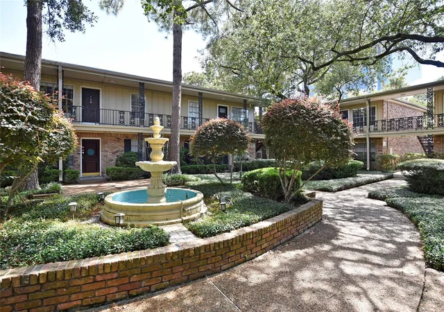4th image of 3224 Timmons Ln, Houston, TX 77027