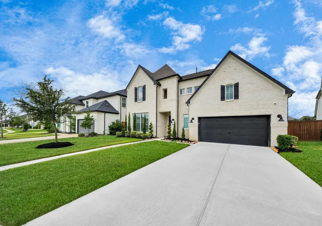 Photo 3 of Single family home for sale at 7531 Woolgrass Crescent Way, Katy, TX 77493 | MLS# 90444527 | Listing updated on 2026-09-19