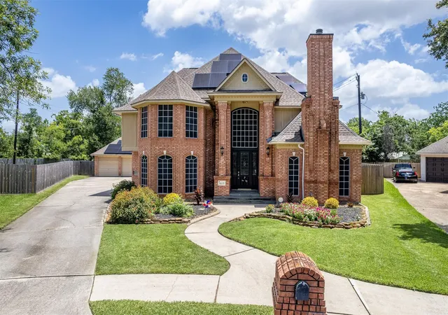 2nd image of 419 Oak Haven St, Baytown, TX 77520 | MLS# 33286611