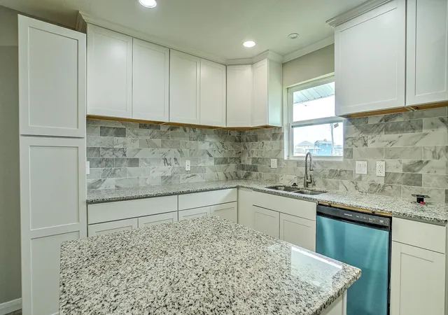 Photo 4 of Single family home for sale at 13131 Buccaneer Pkwy, Freeport, TX 77541 | MLS# 80576938 | Listing updated on 2026-05-17