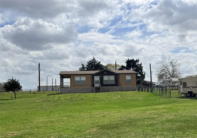 2nd image of 13700 Burnett Rd, Beasley, TX 77417 | MLS# 24020355