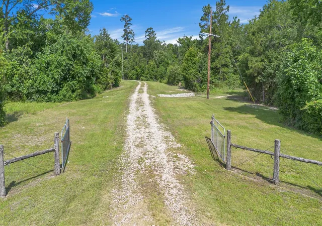 2nd image of 50 Fm 3179 Rd, Huntsville, TX 77340 | MLS# 80945236