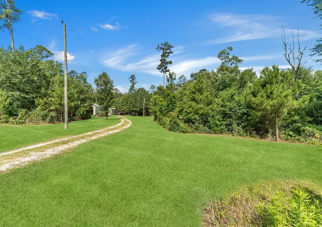 3rd image of 50 Fm 3179 Rd, Huntsville, TX 77340 | MLS# 80945236