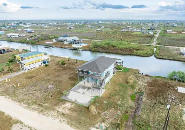2nd image of 115 Albacore St, Bay City, TX 77414 | MLS# 29585425