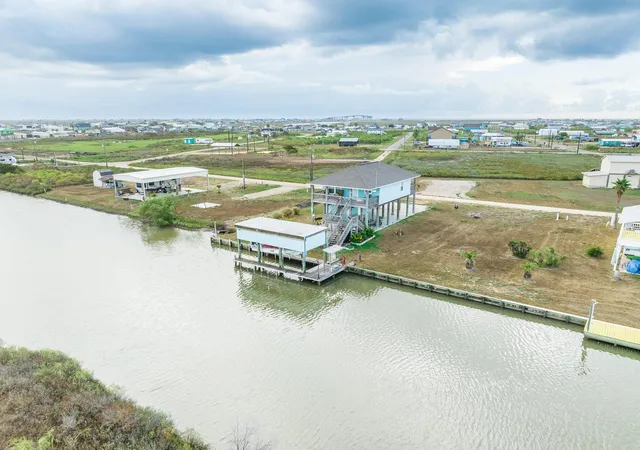 3rd image of 115 Albacore St, Bay City, TX 77414 | MLS# 29585425