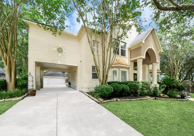Photo 3 of Single family home for sale at 22102 Laurel Ter Ct, Katy, TX 77450 | MLS# 87894576 | Listing updated on 2026-08-08