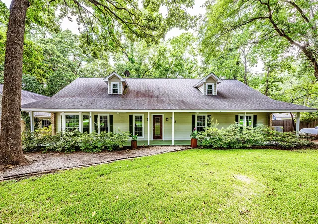 Photo 2 of Single family home for sale at 218 Westridge Dr, Huntsville, TX 77340 | MLS# 52491946 | Listing updated on 2026-08-24