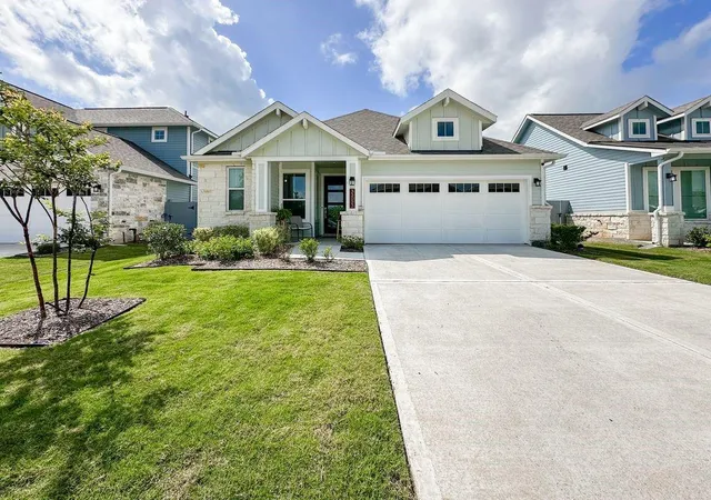 Photo 1 of Single family home for sale at 33023 School Hill Rd, Fulshear, TX 77441 | MLS# 92108674 | Listing updated on 2026-09-19