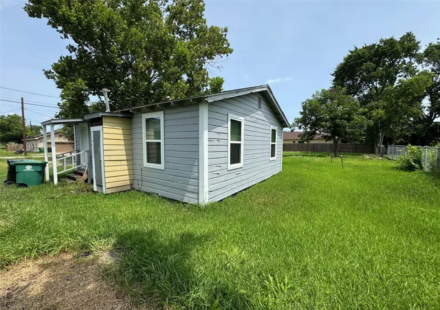 Homes for sale in Houston, TX | 6914 Radcliffe St, Houston, TX 77091 | MLS# 31878485