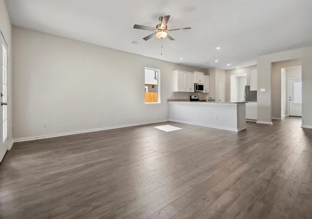 3rd image of 16414 Blossom Grove Dr, Conroe, TX 77303 | MLS# 2602452