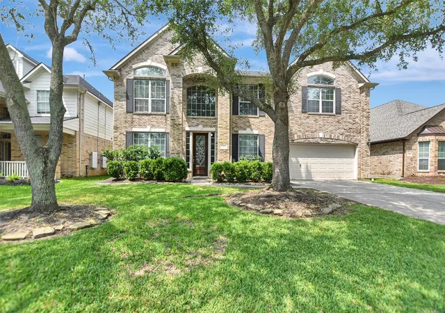 1st image of 810 Almond Pointe, League City, TX 77573 | MLS# 51658832
