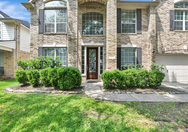 2nd image of 810 Almond Pointe, League City, TX 77573 | MLS# 51658832