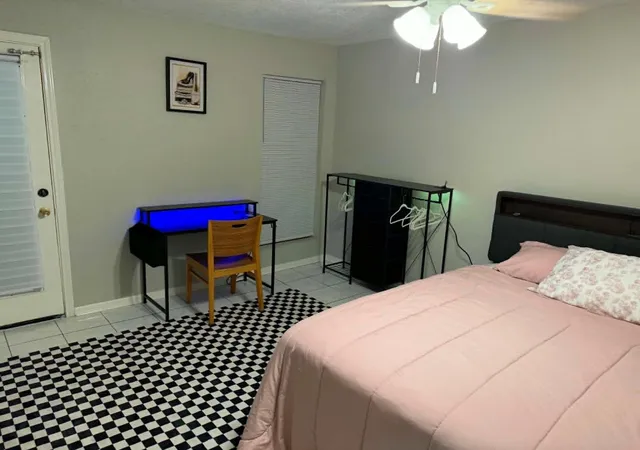 5th image of 2021 Spenwick Dr, Houston, TX 77055