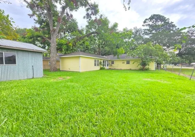19th image of 1420 Elm Ave, Bay City, TX 77414 | MLS# 74559289