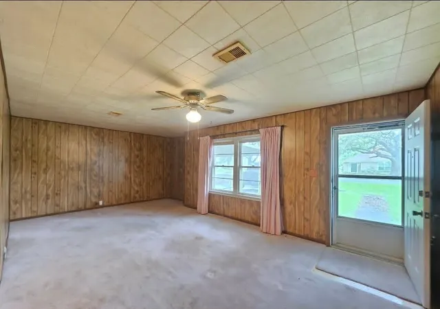 image of 1420 Elm Ave, Bay City, TX 77414 | MLS# 74559289