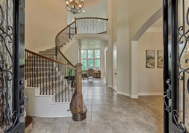 4th image of 67 S Sage Sparrow Cir, Spring, TX 77389 | MLS# 69011909