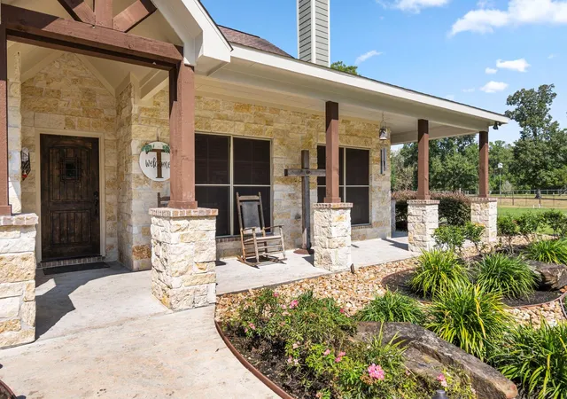 Photo 3 of Single family home for sale at 20585 Sh 146 N, Liberty, TX 77575 | MLS# 9037280 | Listing updated on 2026-09-04