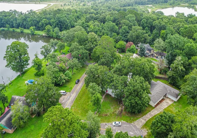Photo 47 of Single family home for sale at 912 Brk Forest Dr, Conroe, TX 77385 | MLS# 12236292 | Listing updated on 2026-08-15