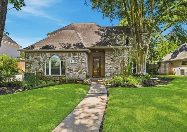 Single family home for sale at 9111 Tepee Trl, Houston, TX 77064 | MLS# 91553642