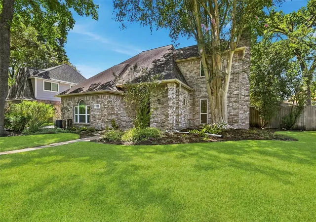 Photo 4 of Single family home for sale at 9111 Tepee Trl, Houston, TX 77064 | MLS# 91553642 | Listing updated on 2026-09-21