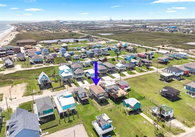 Homes for sale in Surfside Beach, TX | 214 Sand Dune Ct, Surfside Beach, TX 77541 | MLS# 68972342