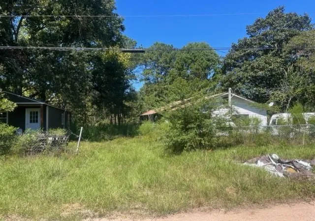 2nd image of 1304 S Railroad Ave, Shepherd, TX 77371 | MLS# 34068782