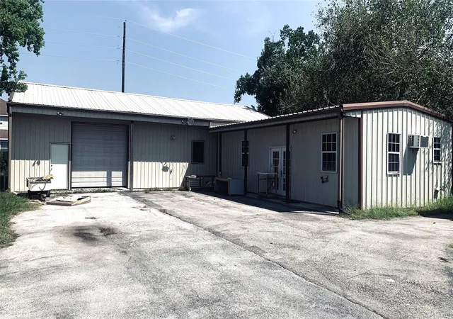 Photo 1 of Single family home for sale at 2934 Washington Dr, Houston, TX 77038 | MLS# 51521087 | Listing updated on 2026-09-01