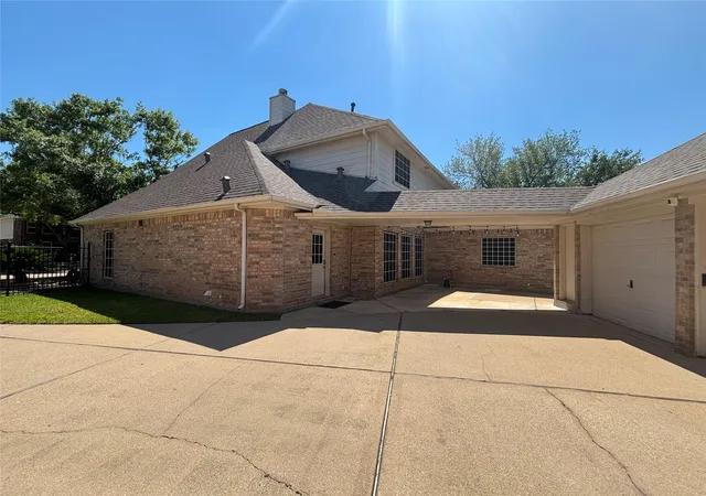 2nd image of 3207 Long Bough Ct, Houston, TX 77059 | MLS# 10478949