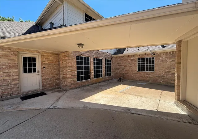 3rd image of 3207 Long Bough Ct, Houston, TX 77059 | MLS# 10478949