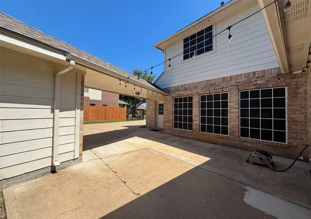 4th image of 3207 Long Bough Ct, Houston, TX 77059 | MLS# 10478949