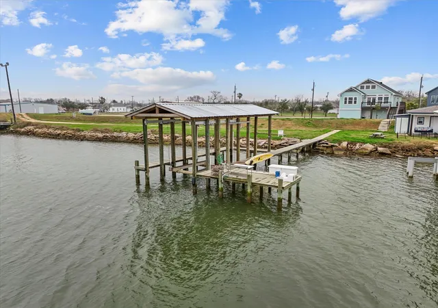 Homes for sale in Freeport, TX | 822 W 2nd St, Freeport, TX 77541 | MLS# 55679961
