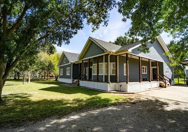 2nd image of 1302 Southfork Ln, Rosharon, TX 77583 | MLS# 52110257