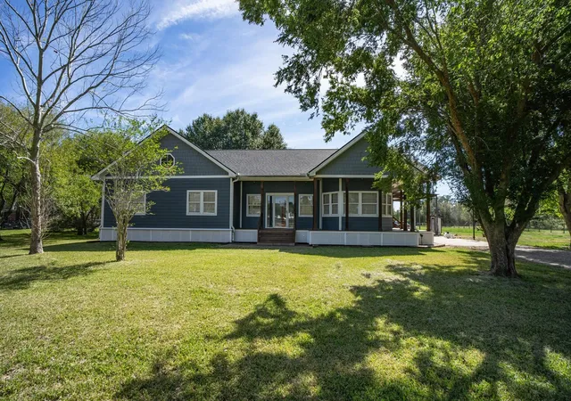 Photo 3 of Single family home for sale at 1302 Southfork Ln, Rosharon, TX 77583 | MLS# 52110257 | Listing updated on 2026-08-26