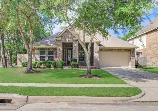 Photo 1 of Single family home for sale at 14614 Carolina Holw Ln, Houston, TX 77044 | MLS# 9078778 | Listing updated on 2026-06-13