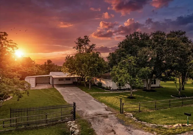 1st image of 4812 Hill St, Alvin, TX 77511 | MLS# 31628102
