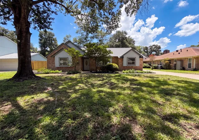 Single family home for sale at 10327 Sweetwood Dr, Houston, TX 77070 | MLS# 7951560