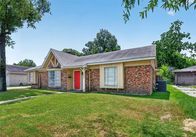 Photo 3 of Sale Pending at 14426 Wadebridge Way, Houston, TX 77015 | MLS# 37424272 | Listing updated on 2026-09-22