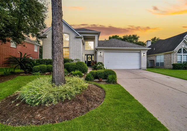 1st image of 6702 Springcrest Dr, Sugar Land, TX 77479 | MLS# 74972841