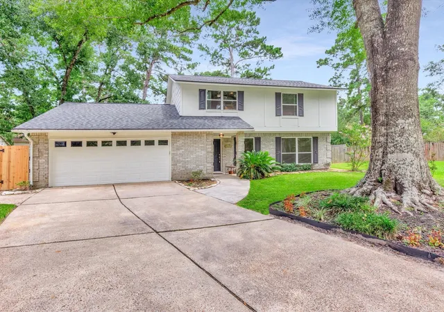 Photo 2 of Sale Pending at 2931 Valley Rose Dr, Kingwood, TX 77339 | MLS# 14159029 | Listing updated on 2026-09-03