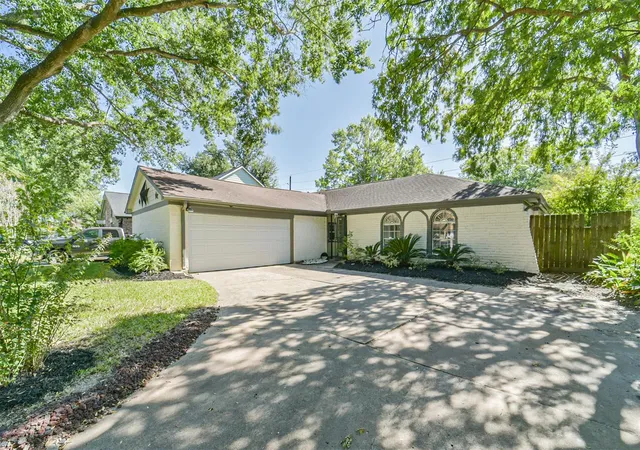 Photo 3 of Single family home for sale at 22203 Fincastle Dr, Katy, TX 77450 | MLS# 34242775 | Listing updated on 2026-09-16