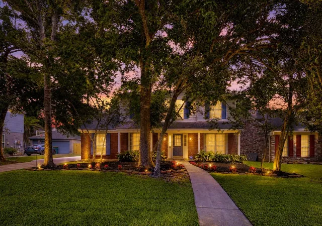 Homes for sale in The Woodlands, TX | 80 Eagle Rock Cir, The Woodlands, TX 77381 | MLS# 9936905