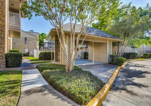 Condominium at 11201 Lynbrook Dr #3407, Houston, TX 77042 | MLS# 27026883 | | Sold on 2019-09-06